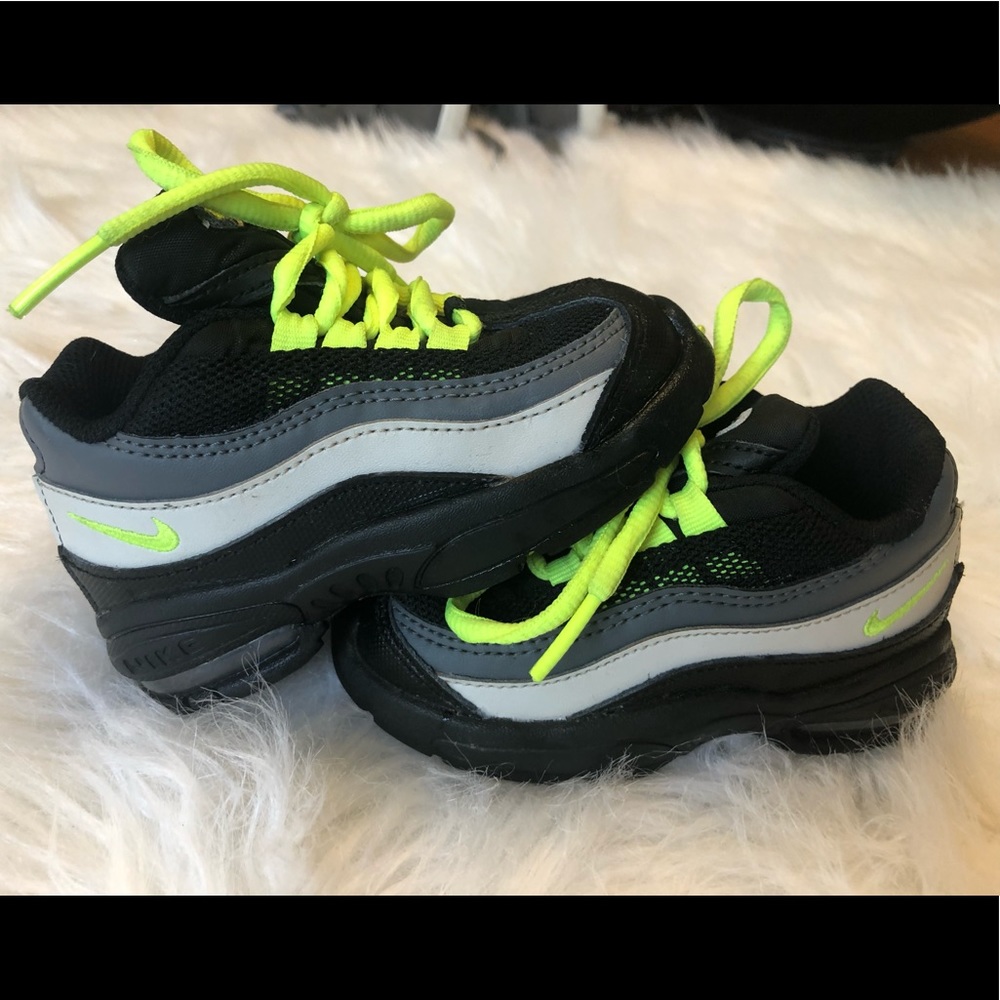 👑 Nike Air Max shoes